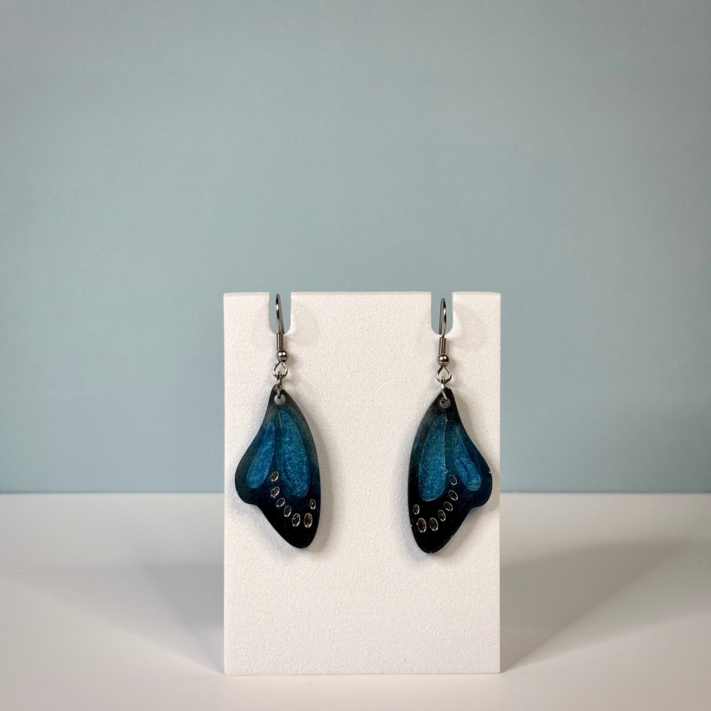 Mourning Cloak Mist - Nova Girl Corp